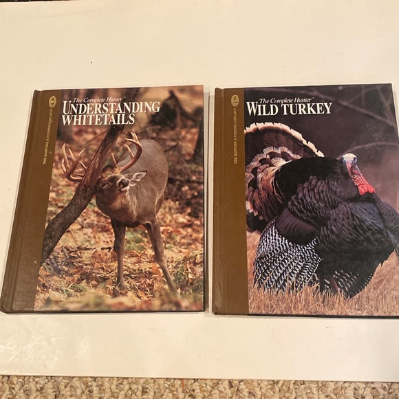 Lot of 2 Books From “The Complete Hunter” - Picture 1 of 4